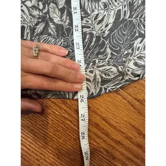 Sabrina Lauren Floral Square Neck Bell Sleeve Blouse Size Medium - Picture 4 of 5